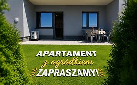 Apartament z ogródkiem